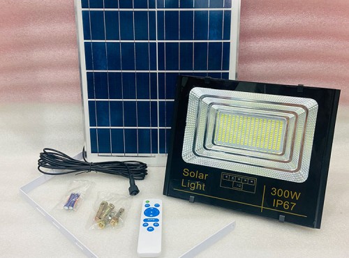 Đèn Pha 300W Năng Lượng Mặt Trời - SolarLight 300W Giá Rẻ Tiết Kiệm